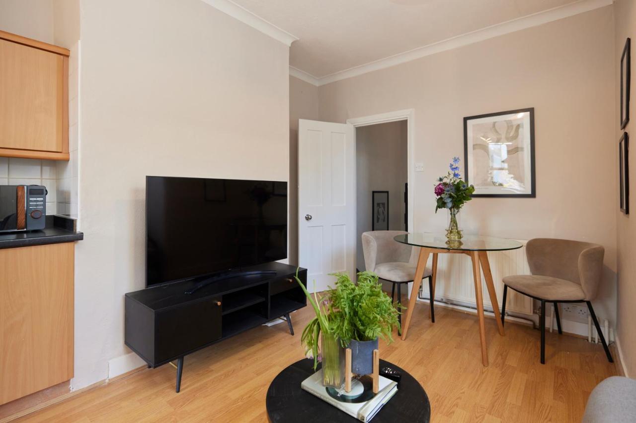 Appartement The Leyton Midland Crib - Cozy 2bdr Flat With Study + Garden Londen